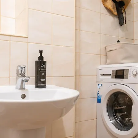 شقة Naptun Old Town By Alqueen